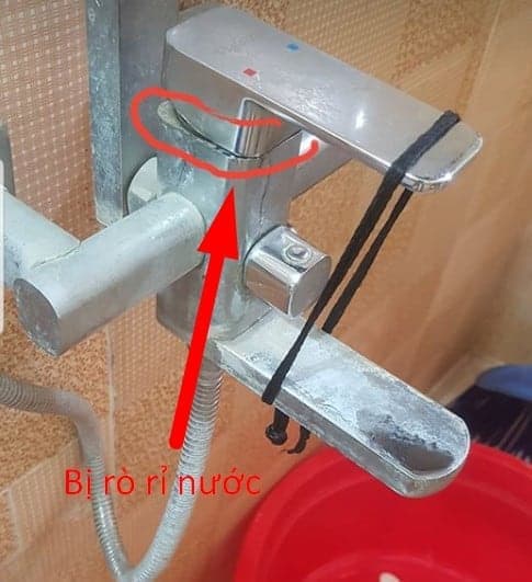 Cách sửa vòi nước nóng lạnh bị rò rỉ nước