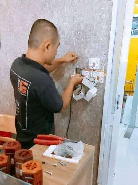 Sửa Công Tắc Điện Tại Nhà TPHCM: Nhanh Chóng, An Toàn