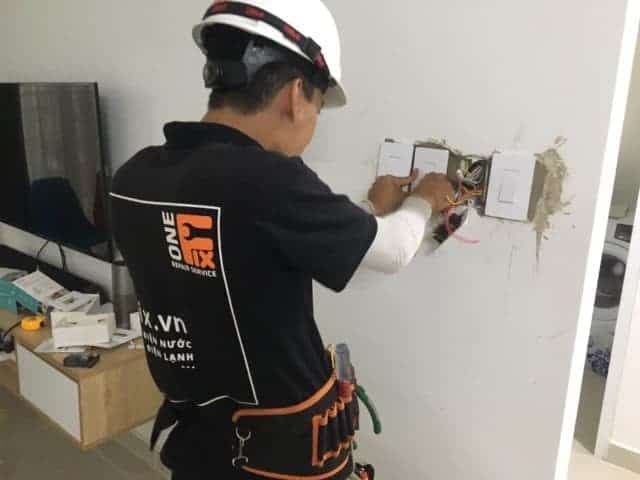 Phích cắm điện bị chảy nhựa: Nguyên nhân & Cách xử lý TPHCM