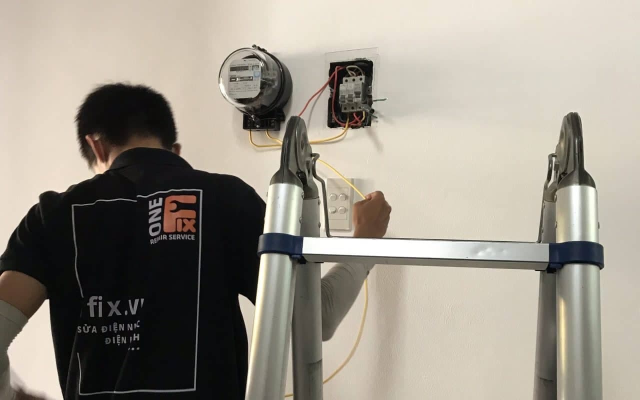 Thợ Điện Hóc Môn TPHCM: Gọi Ngay - Có Mặt Nhanh Chóng!