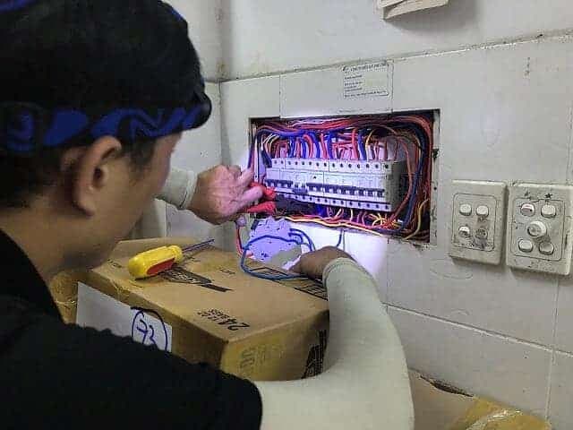 Rơ Le Dòng Điện Là Gì? Nguyên Lý Hoạt Động Chi Tiết