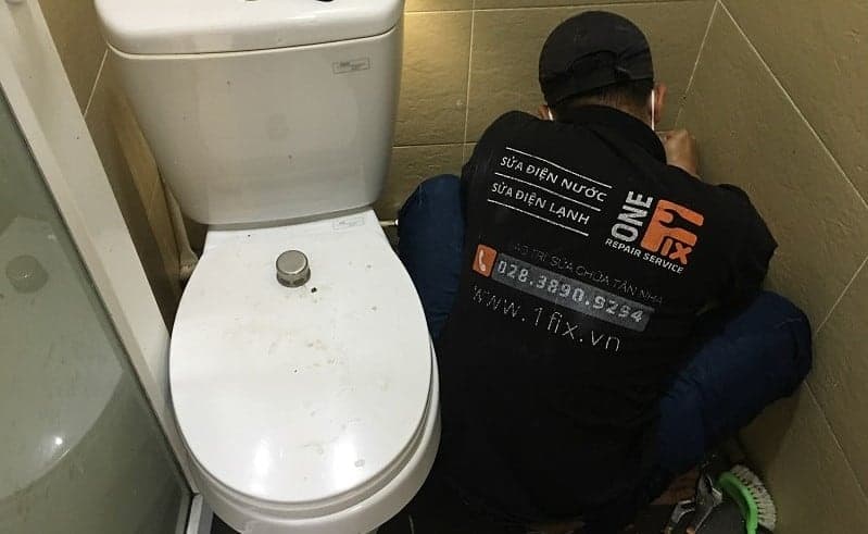 Sàn nhà vệ sinh luôn khô ráo sau khi được chống thấm và vệ sinh đúng cách sẽ hạn chế tối đa mùi hôi.