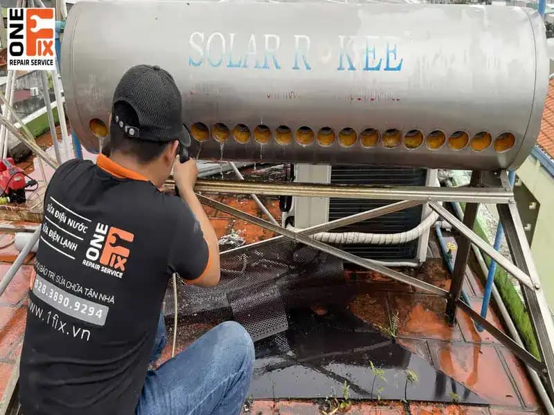 1FIX chuyên lắp đặt, bảo trì, sửa máy nước nóng năng lượng mặt trời quận 1