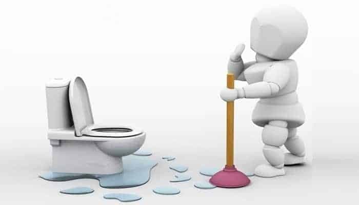 Thợ 1Fix kiểm tra tình trạng bồn cầu bị tắc do giấy và chất thải