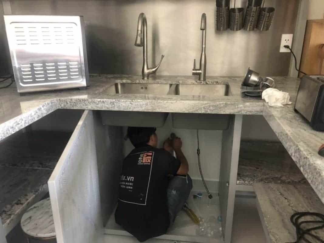 Cách Gắn Vòi Nước Bồn Rửa Chén Đơn Giản Tại Nhà