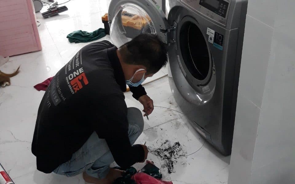 Lỗi Máy Giặt Electrolux Không Chạy? Nguyên Nhân & Cách Sửa