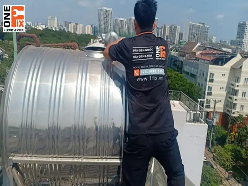 Vị trí và kỹ thuật lắp đặt bồn nước ảnh hưởng trực tiếp đến áp lực nước toàn nhà.