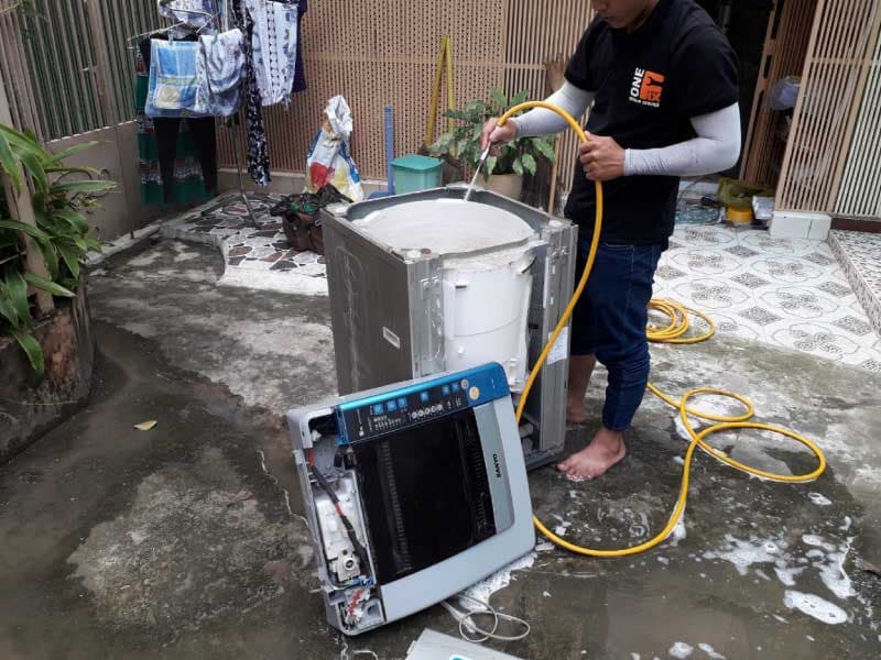 Chảng 3 máy giặt Toshiba: Dấu hiệu, Giá thay [2026]