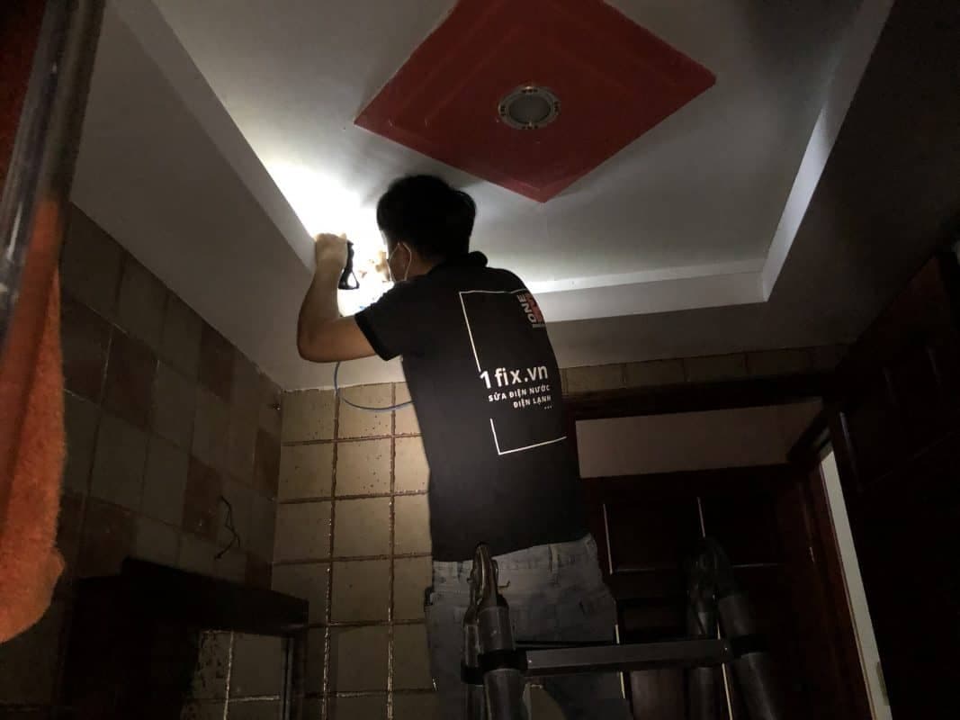 Thợ điện nước 1Fix tại Bến Cát hoàn thành công việc và bàn giao, nhận được sự hài lòng từ khách hàng.
