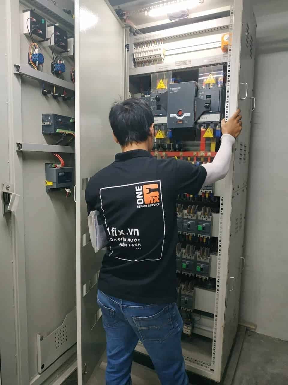 Dụng cụ cơ bản cần thiết để thực hiện cách nối dây điện nhiều lõi tại nhà