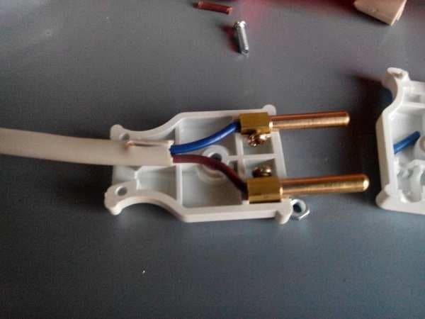 Cách Câu Dây Điện Vào Ổ Cắm An Toàn, Dễ Hiểu