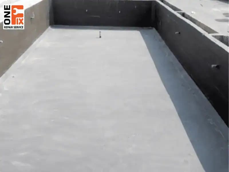 Thi công lớp chống thấm gốc xi măng - polymer cho bể nước ngầm