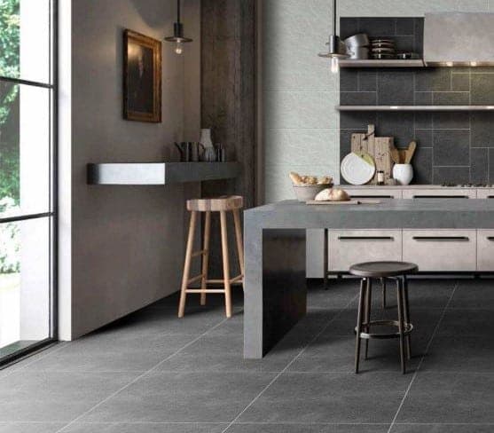 Mẫu gạch lát nền nhà bếp chống trơn với bề mặt nhám, tăng độ an toàn.