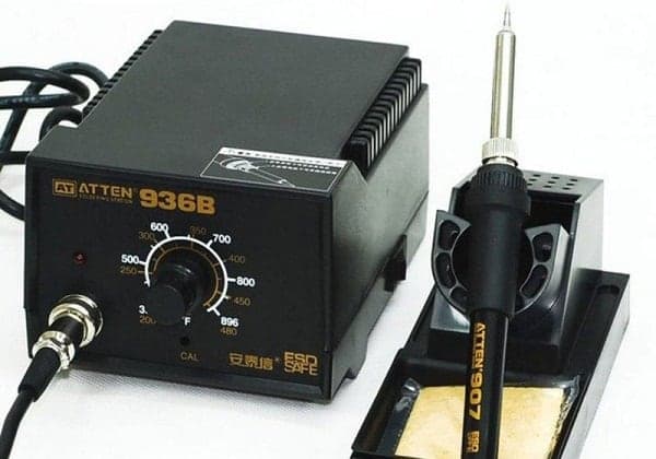 Máy hàn ống nước Atten 936B được nhiều thợ chuyên nghiệp tin dùng vì độ bền và ổn định.