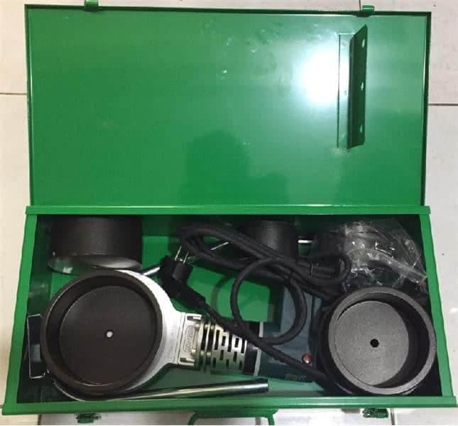  cận cảnh máy hàn nhiệt Dekko PPR 63 - 110 với đầu hàn lớn.