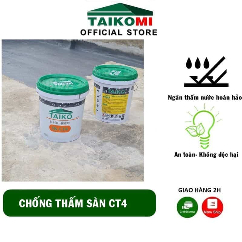 Thợ 1Fix đang thi công lớp sơn chống thấm Taiko cho sàn mái.