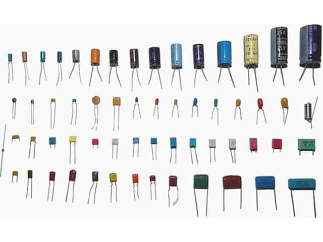 Các loại tụ bù với kích thước và hình dáng khác nhau, phù hợp cho nhiều nhu cầu