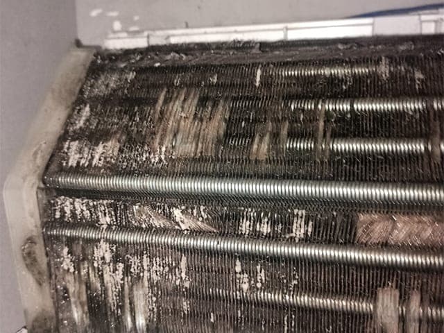 Nguyên nhân và Cách khử mùi phòng máy lạnh hiệu quả