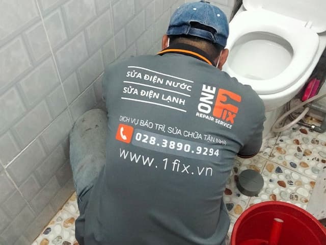 Cấu tạo bên trong két nước và vị trí của phao bồn cầu