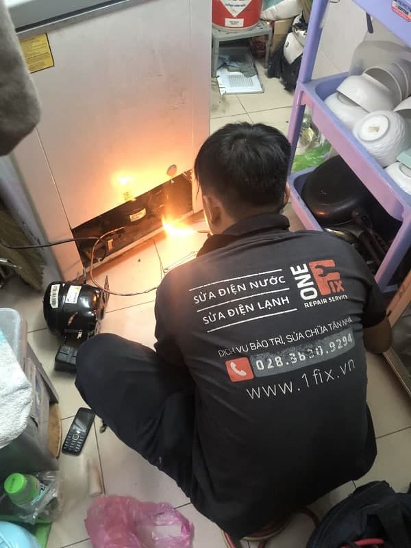 Thay Rơ Le Nhiệt Tủ Lạnh Giá Bao Nhiêu TPHCM [2026]