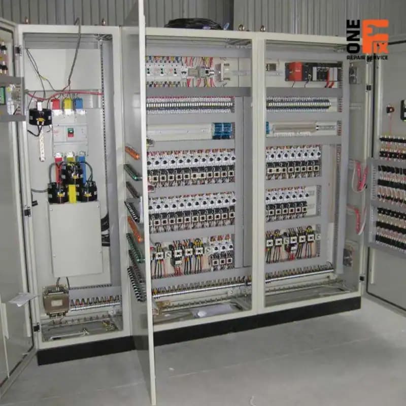 Tủ điện được lắp đặt chuyên nghiệp tại TPHCM bởi 1Fix, đảm bảo an toàn và thẩm mỹ.