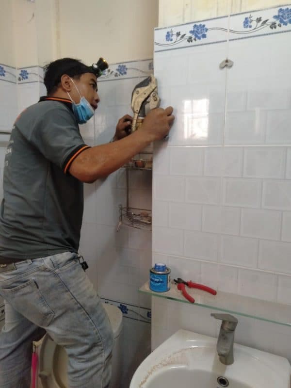 Lắp đặt máy bơm tăng áp là một giải pháp hiệu quả để cải thiện áp lực nước toàn diện cho ngôi nhà.