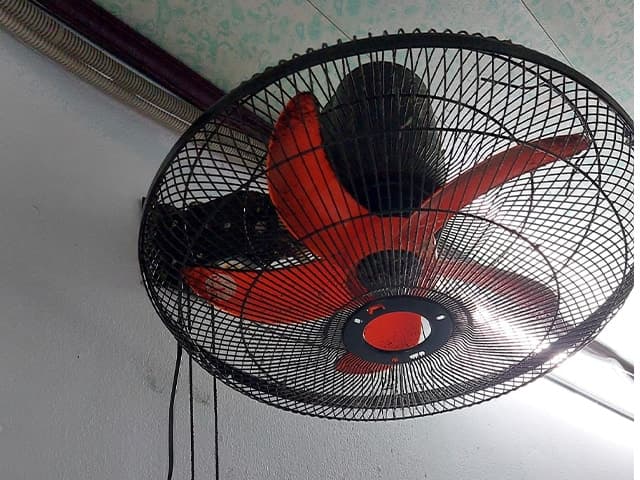Các Bộ Phận Của Quạt Treo Tường & Cách Lắp Đặt