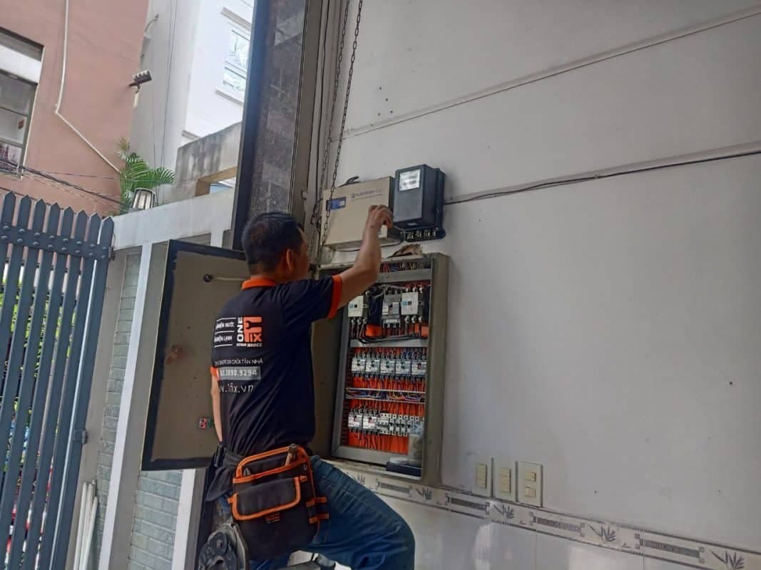 Cầu Dao Đảo Chiều 1 Pha: Cách Đấu An Toàn Tại Nhà