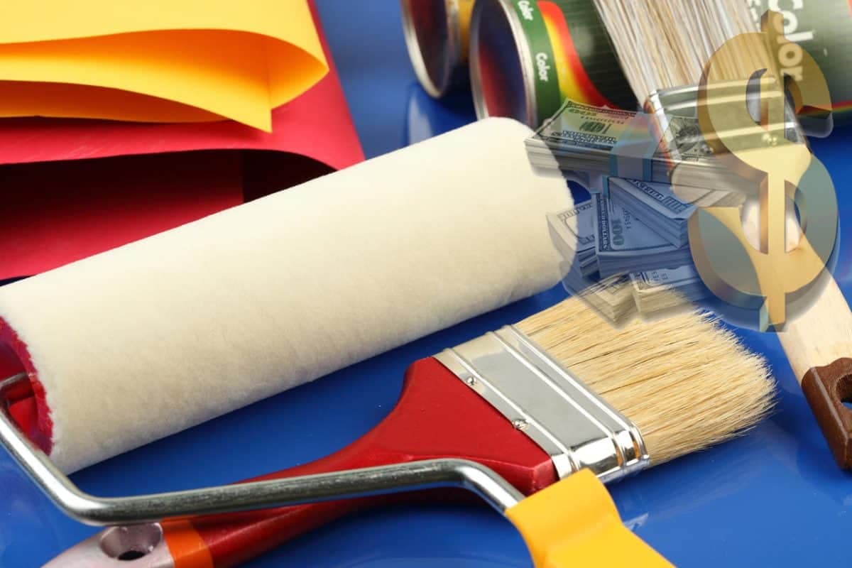 Thợ 1Fix đang hoàn thiện công đoạn sơn cho một ngôi nhà 2 tầng 100m2 khang trang tại TPHCM.