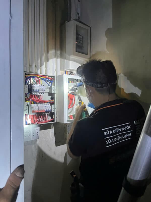 Thợ Điện Quận 2 TPHCM: Gọi Là Có Mặt Ngay!