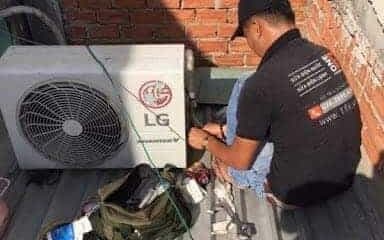 Sửa Máy Lạnh Xì Ga TPHCM Tốn Bao Nhiêu Tiền? [2026]