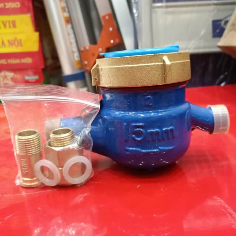 Thợ điện nước 1Fix đang thi công lắp đặt hệ thống đường ống