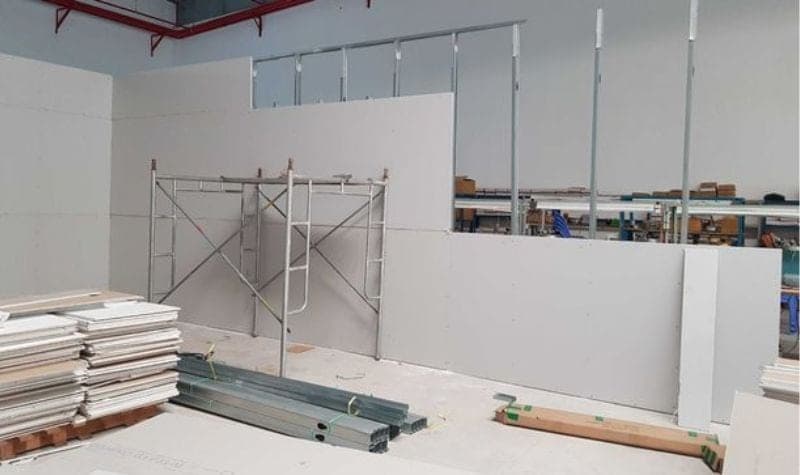 Vách thạch cao là giải pháp thi công nhanh chóng và tiết kiệm chi phí cho các công trình tại TPHCM.