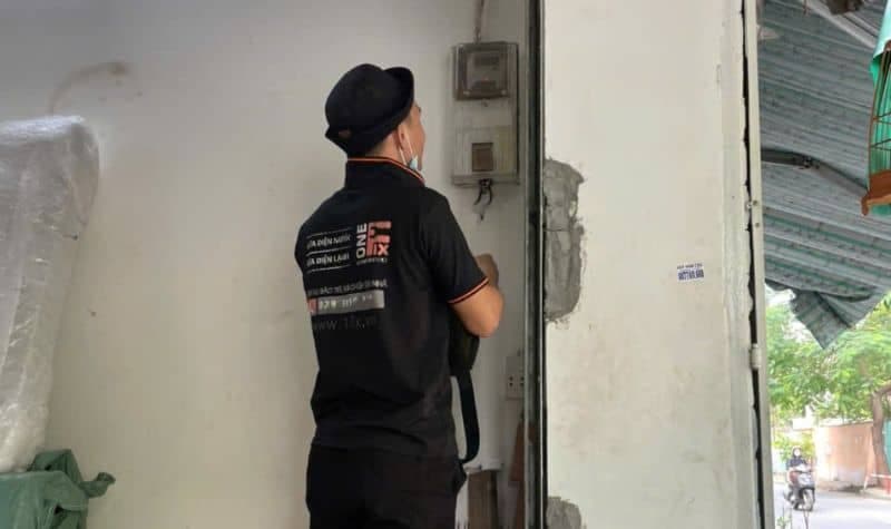 Ổ Cắm Điện Thông Minh Gắn Tường TPHCM - Tư Vấn & Lắp Đặt