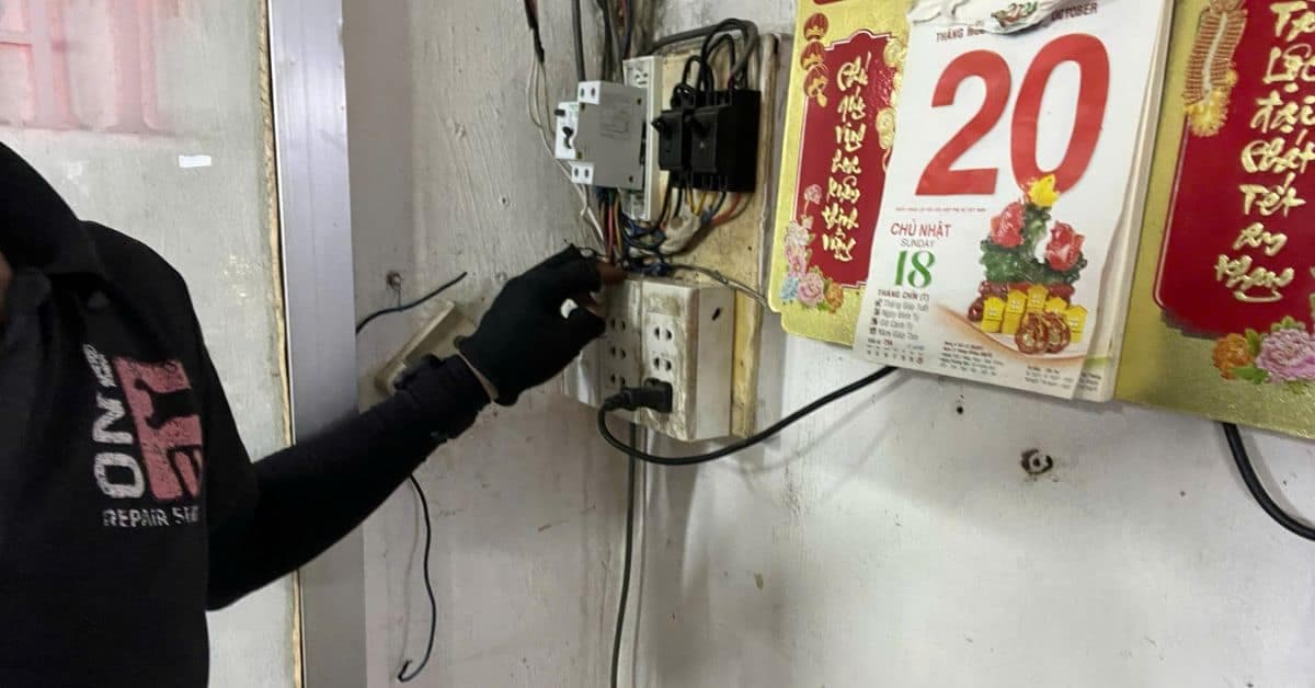 Sơ đồ minh họa nguyên lý hoạt động của thiết bị chống sét lan truyền