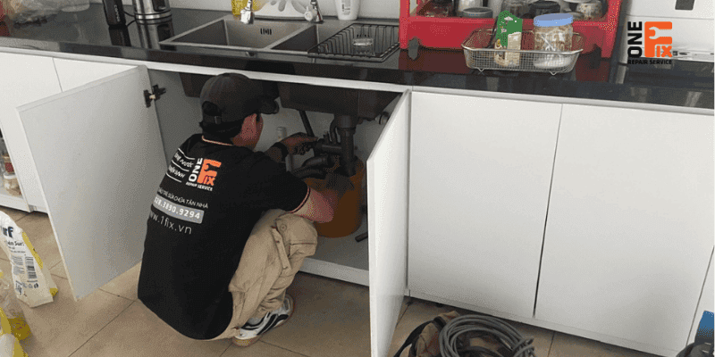 Thay ống nước bồn rửa chén tại nhà (10 bước)