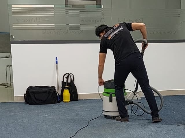 Không gian văn phòng sạch sẽ, chuyên nghiệp sau khi sử dụng dịch vụ giặt thảm 1Fix