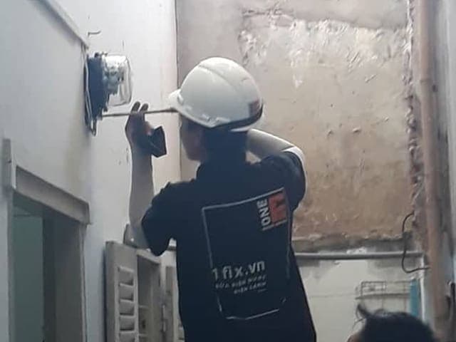 Một hệ thống sàn nhà hoàn thiện, gọn gàng và thẩm mỹ nhờ đi dây điện âm dưới nền.