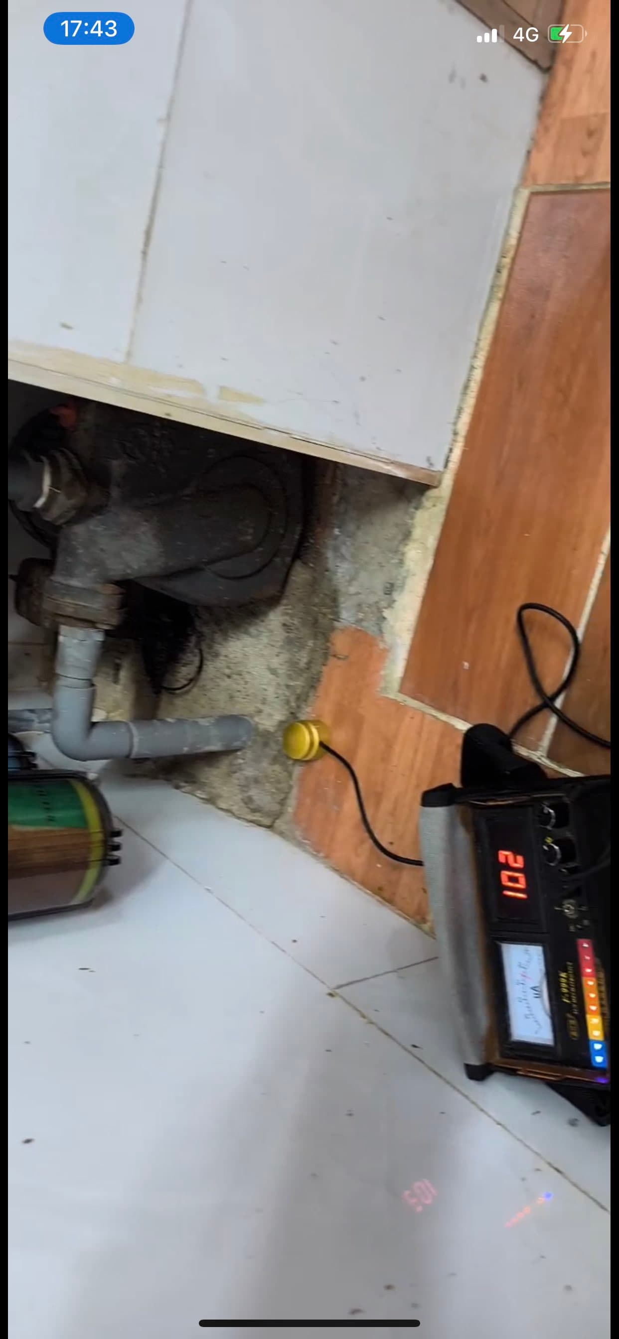 Trước sửa ống nước, vật liệu chống thấm tại Quận 10 — thợ Bùi Văn An