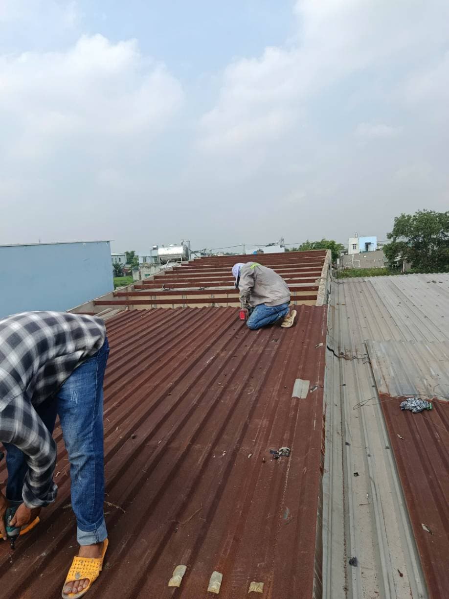 Trước sửa: Chống dột tại Bình Chánh — thợ Bùi Văn Bảo