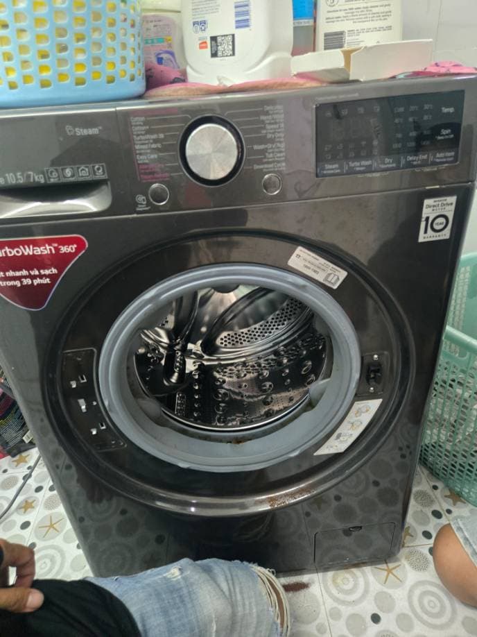 Trước sửa máy giặt lồng ngang LG tại Phường 1, Bình Thạnh — thợ Lê Hữu Lộc