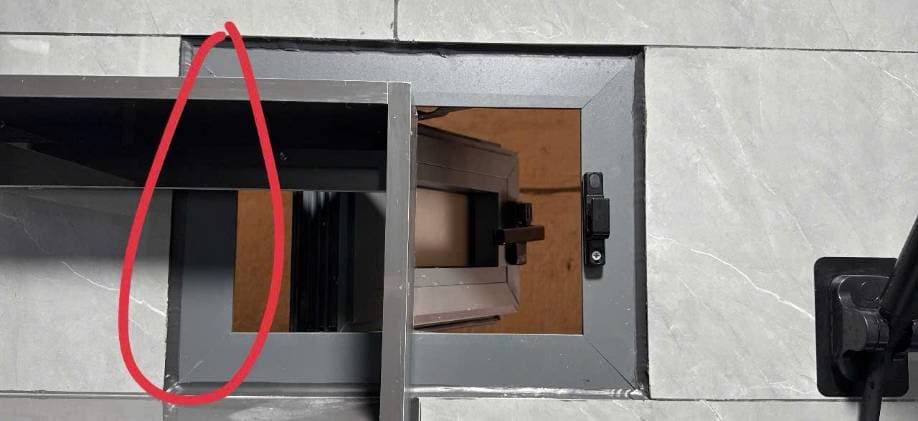 Trước sửa quạt thông gió Panasonic tại p.12 q.tân bình, Tân Bình — thợ Bùi Văn Bảo