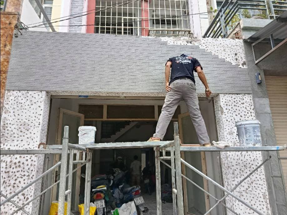Sau khi hoàn thành sửa: Chống thấm tường giáp ranh, làm trần thạch cao, ốp gạch thẻ 3D - Bình Tân tại Bình Tân — thợ Bùi Văn Bảo