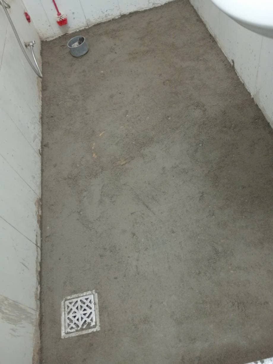 Sau khi hoàn thành sửa: Thay ống nước rò rỉ âm sàn, chống thấm lại nền toilet Bình Tân. tại Bình Tân — thợ Bùi Văn Bảo