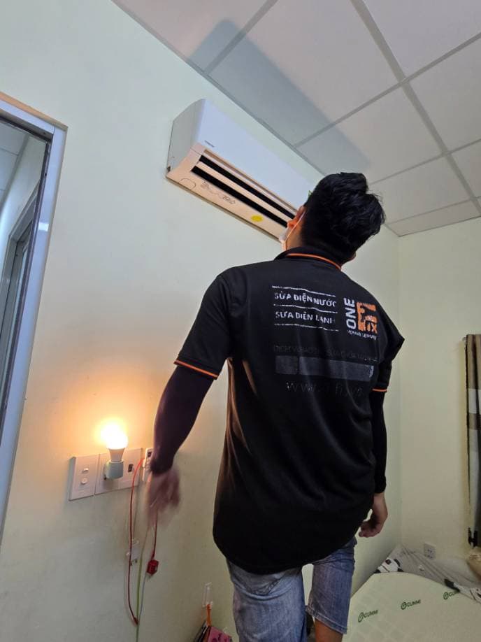 máy lạnh chảy nước